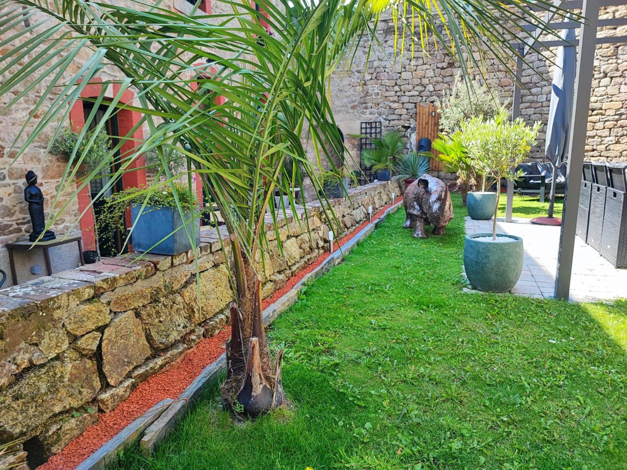 Chambres D'Hotes Les Carmelites Guingamp Exterior foto